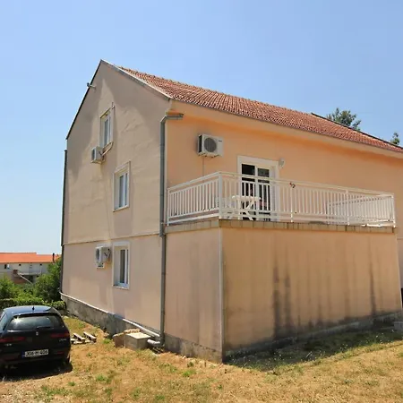 Apartment 10192b *