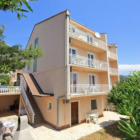 10192b Apartment *